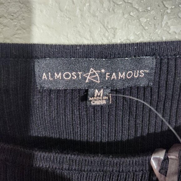 Almost Famous Black Ribbed Long Sleeve Cutout Top Medium - Picture 2 of 9